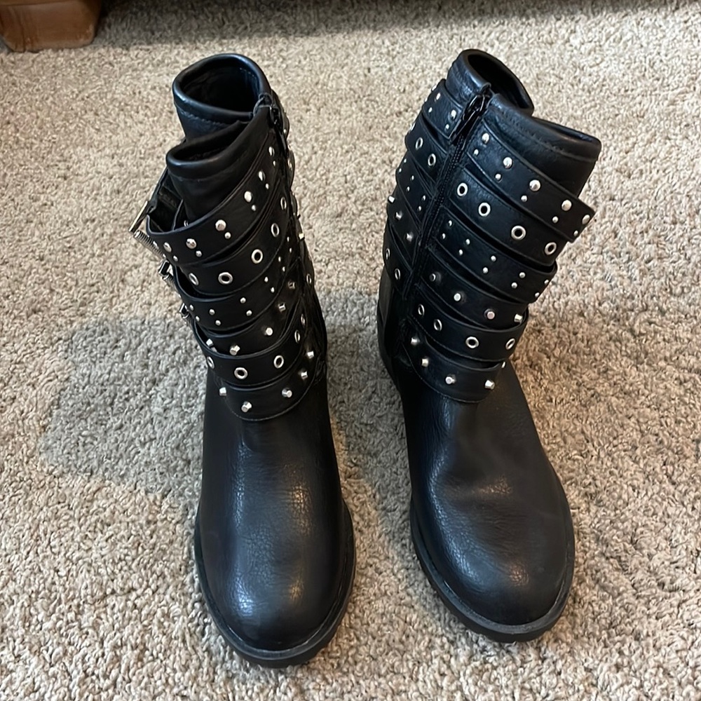 fergie boots